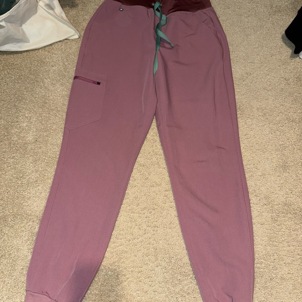 Figs Mauve jogger scrub pant SMALL